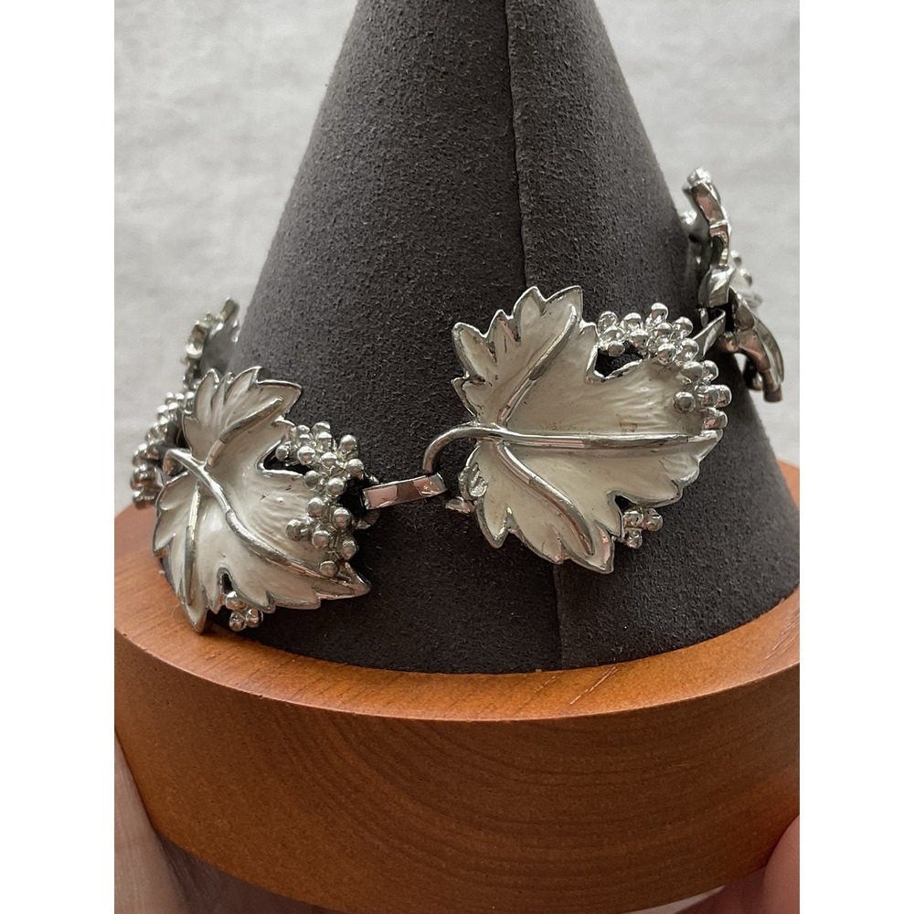 Vintage Silver Tone White Enamel Grape Leaf Link Bracelet Estate Jewelry